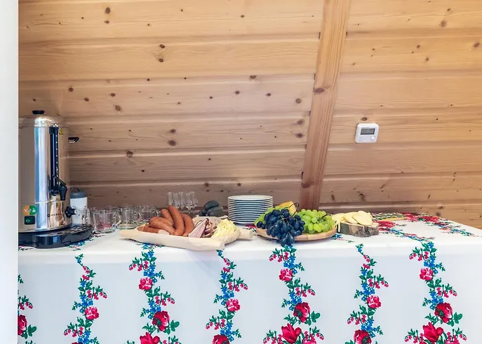 Na Klinie בית הארחה בוסטריק