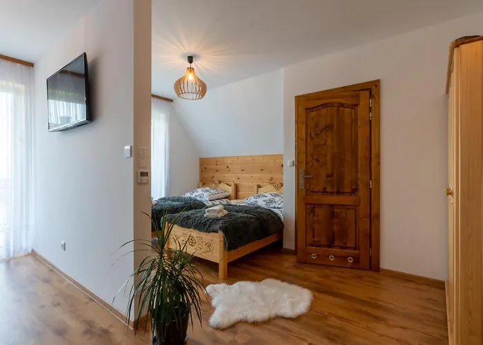 Na Klinie בית הארחה בוסטריק