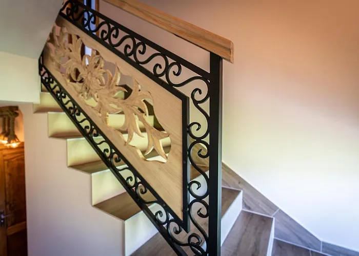 Na Klinie בית הארחה 3*