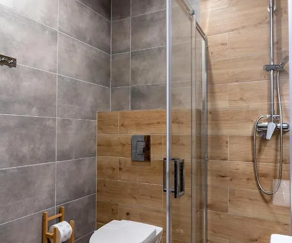 Na Klinie בית הארחה בוסטריק